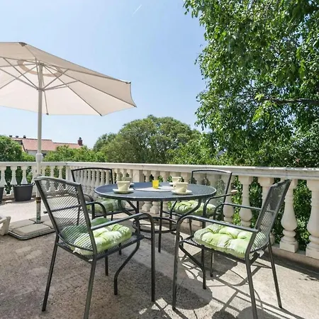 Apartment Fortuna In Pirovac, Close To The Seabeach