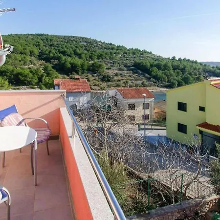 Fortuna In Pirovac, Close To The Seabeach Apartment